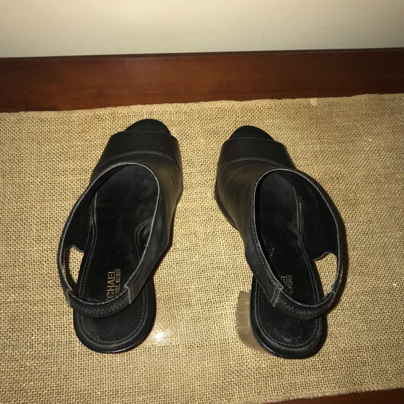 MICHAEL KORS Leather Wedges - Picture 6 of 6